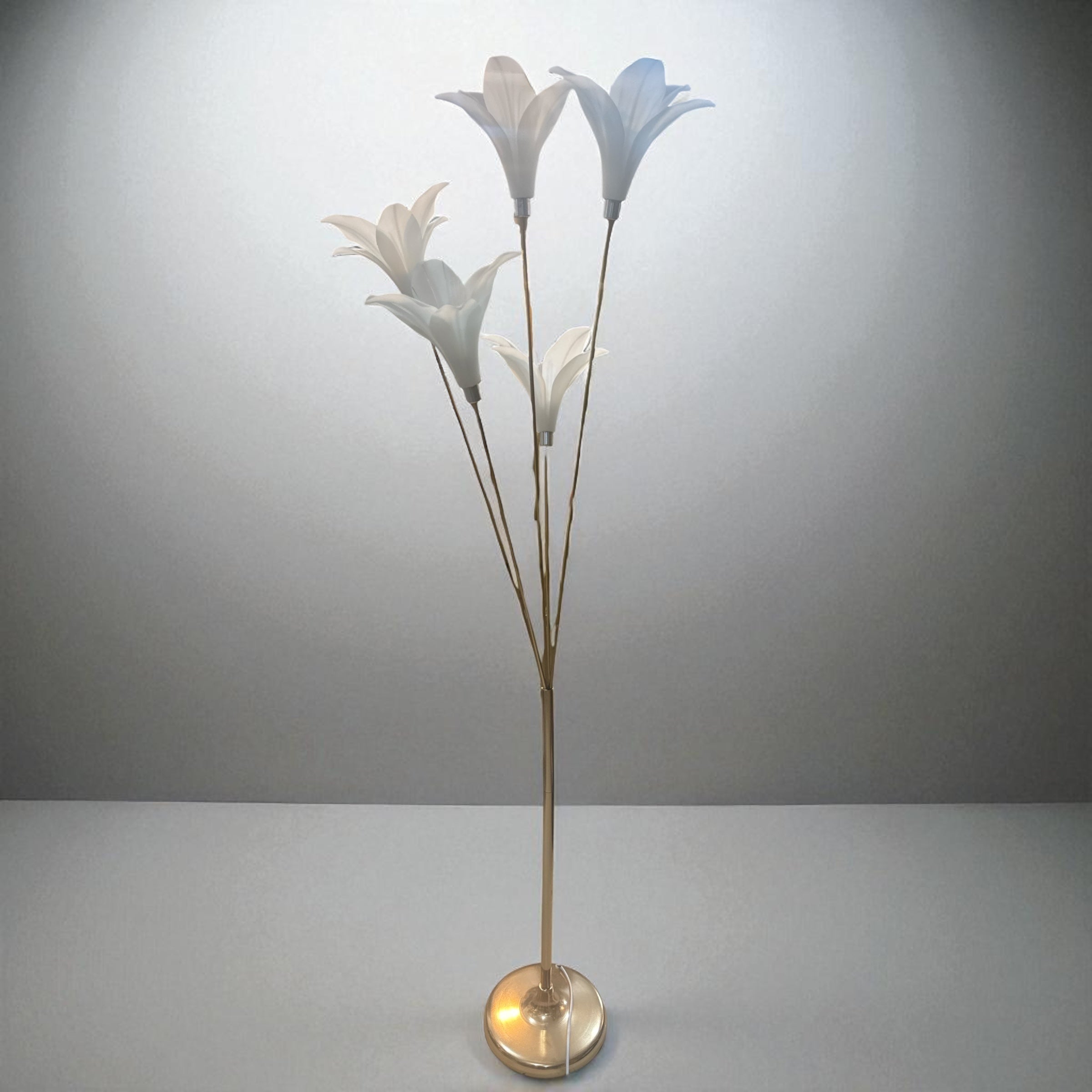 Elegant Lily Floor Lamp