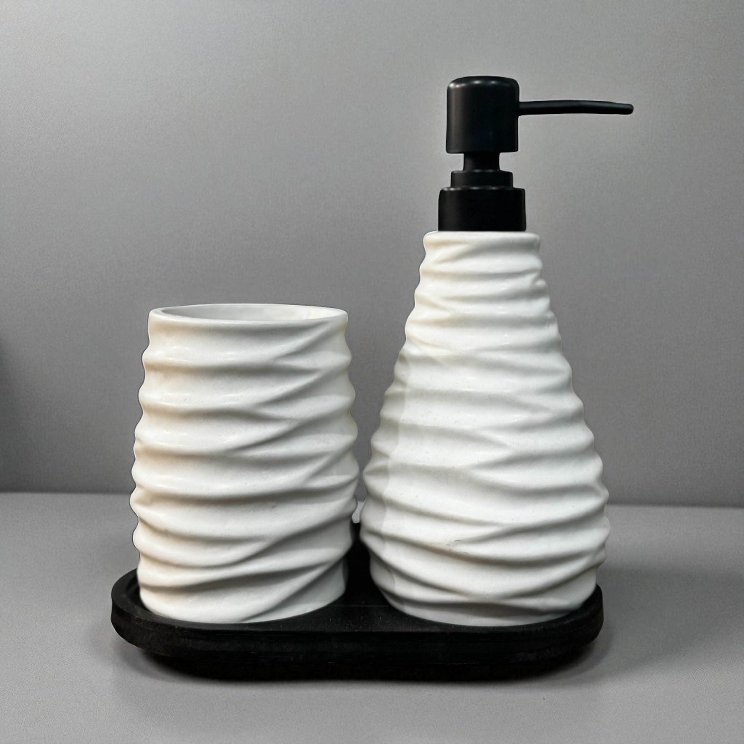 Ivory Wave Bath Set