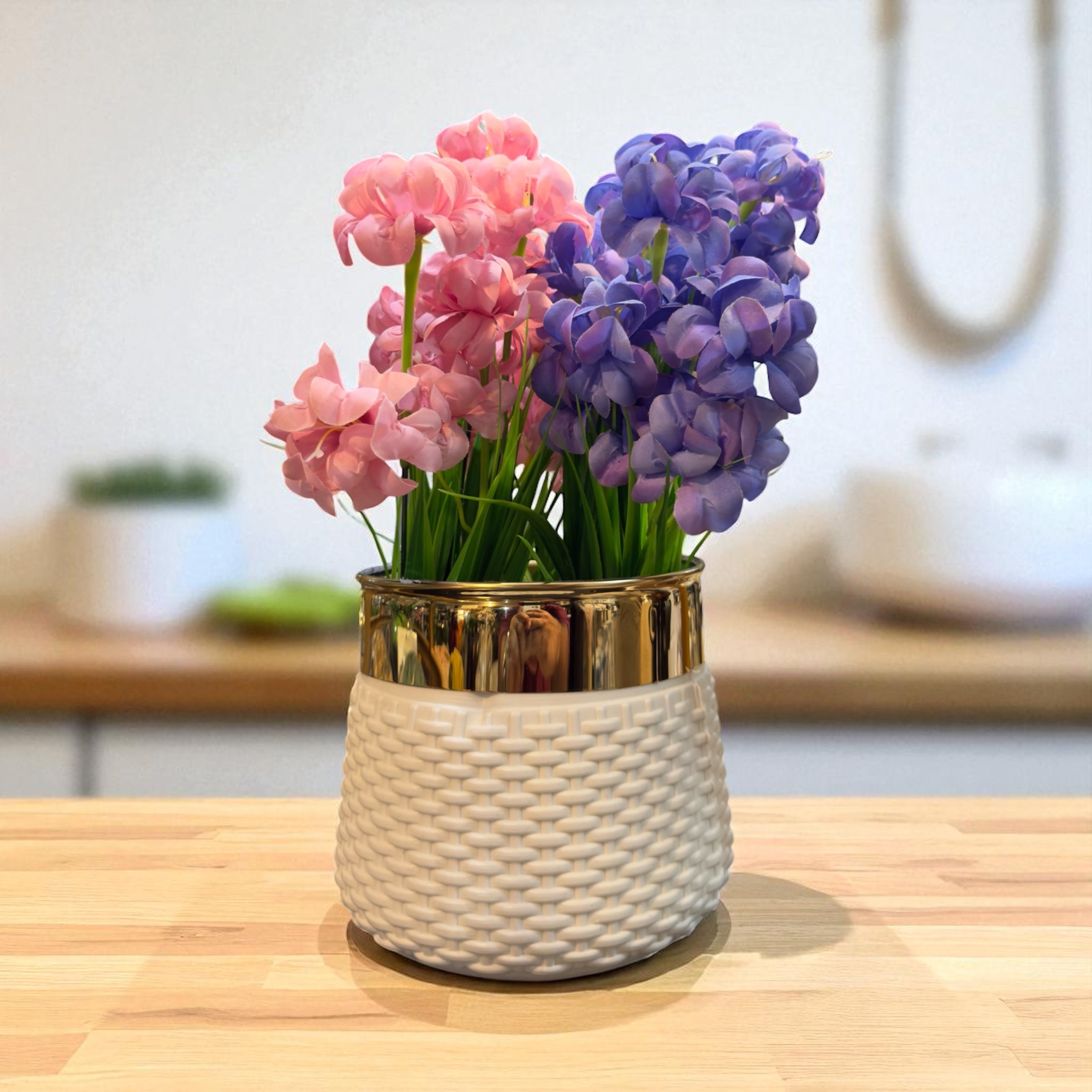 Modern Leaf Pot